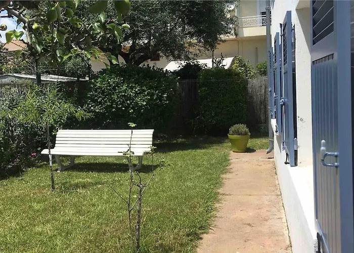 Maison Classee Meuble 3 Etoiles, Proche Mer.
